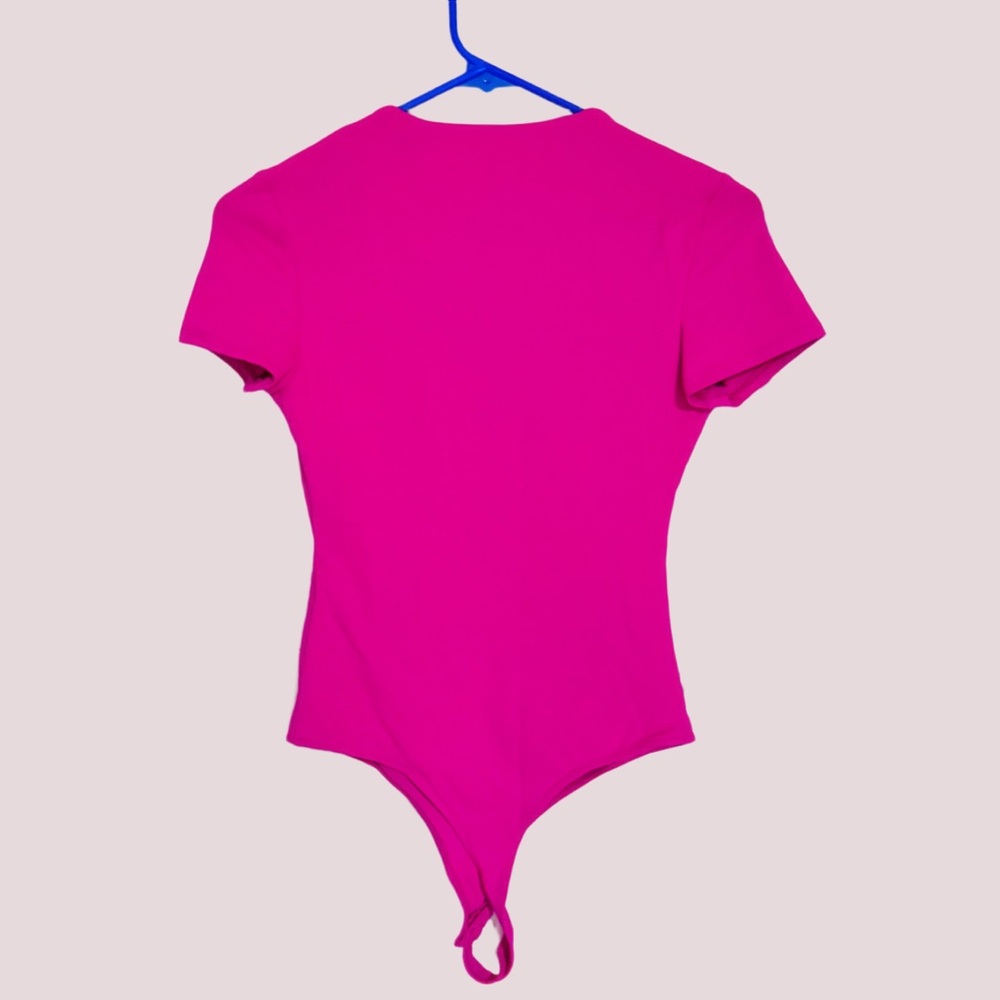 NWT REORIA Hot Pink Square Neck Cap Sleeve‎ Bodysuit - Small - Picture 3 of 4